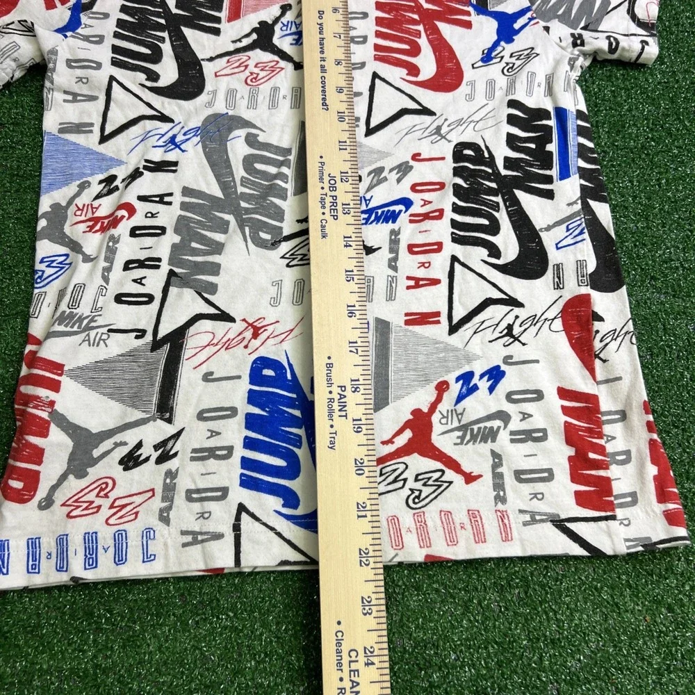 Nike Air Jordan All Over‎ Print Short Sleeve T-Shirt White Youth Medium